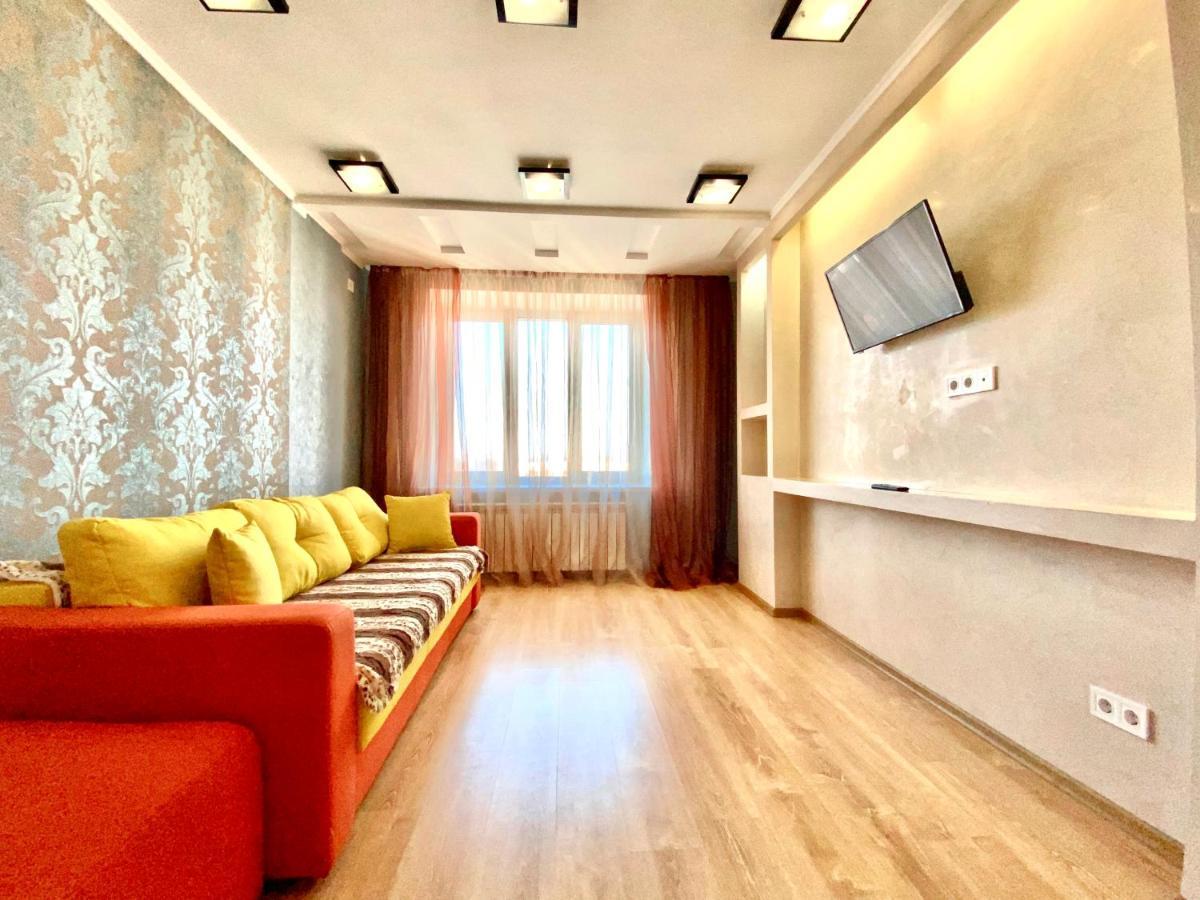Apartpoltava Світлі Та Просторі Двокімнатні Апартаменти В Новобудові, Закритий Паркінг , Центр Міста, Банківський Чек Exteriér fotografie