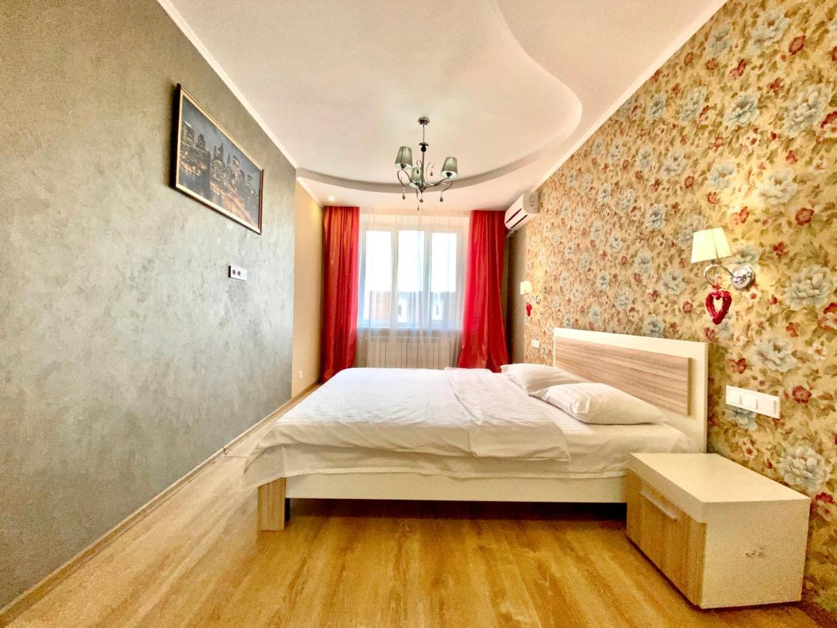 Apartpoltava Світлі Та Просторі Двокімнатні Апартаменти В Новобудові, Закритий Паркінг , Центр Міста, Банківський Чек Exteriér fotografie