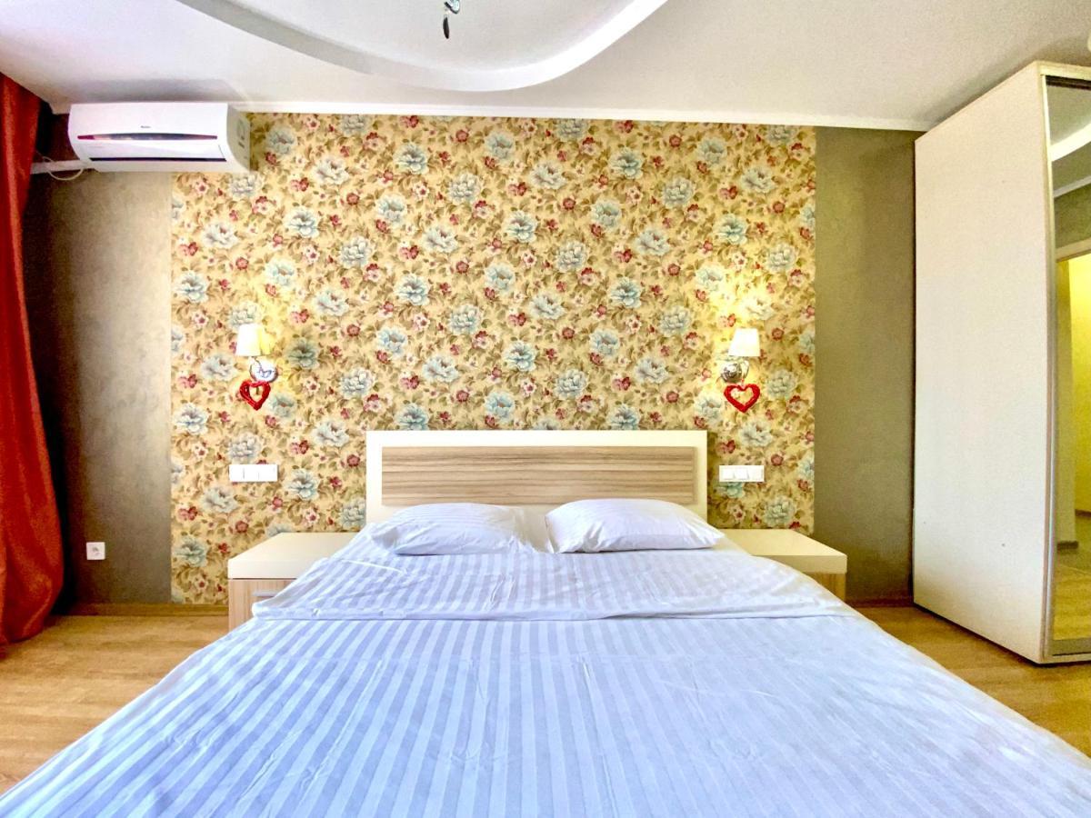 Apartpoltava Світлі Та Просторі Двокімнатні Апартаменти В Новобудові, Закритий Паркінг , Центр Міста, Банківський Чек Exteriér fotografie
