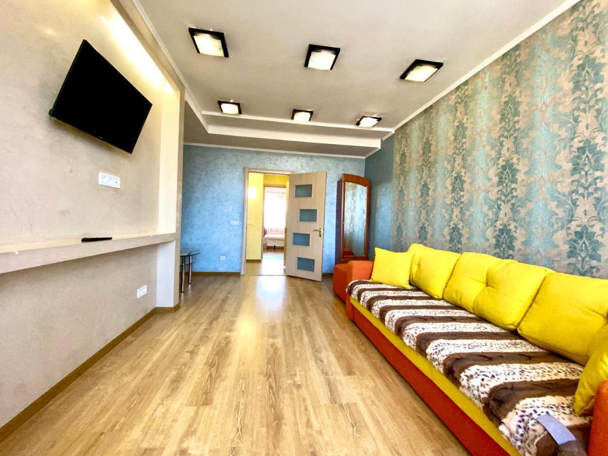 Apartpoltava Світлі Та Просторі Двокімнатні Апартаменти В Новобудові, Закритий Паркінг , Центр Міста, Банківський Чек Exteriér fotografie