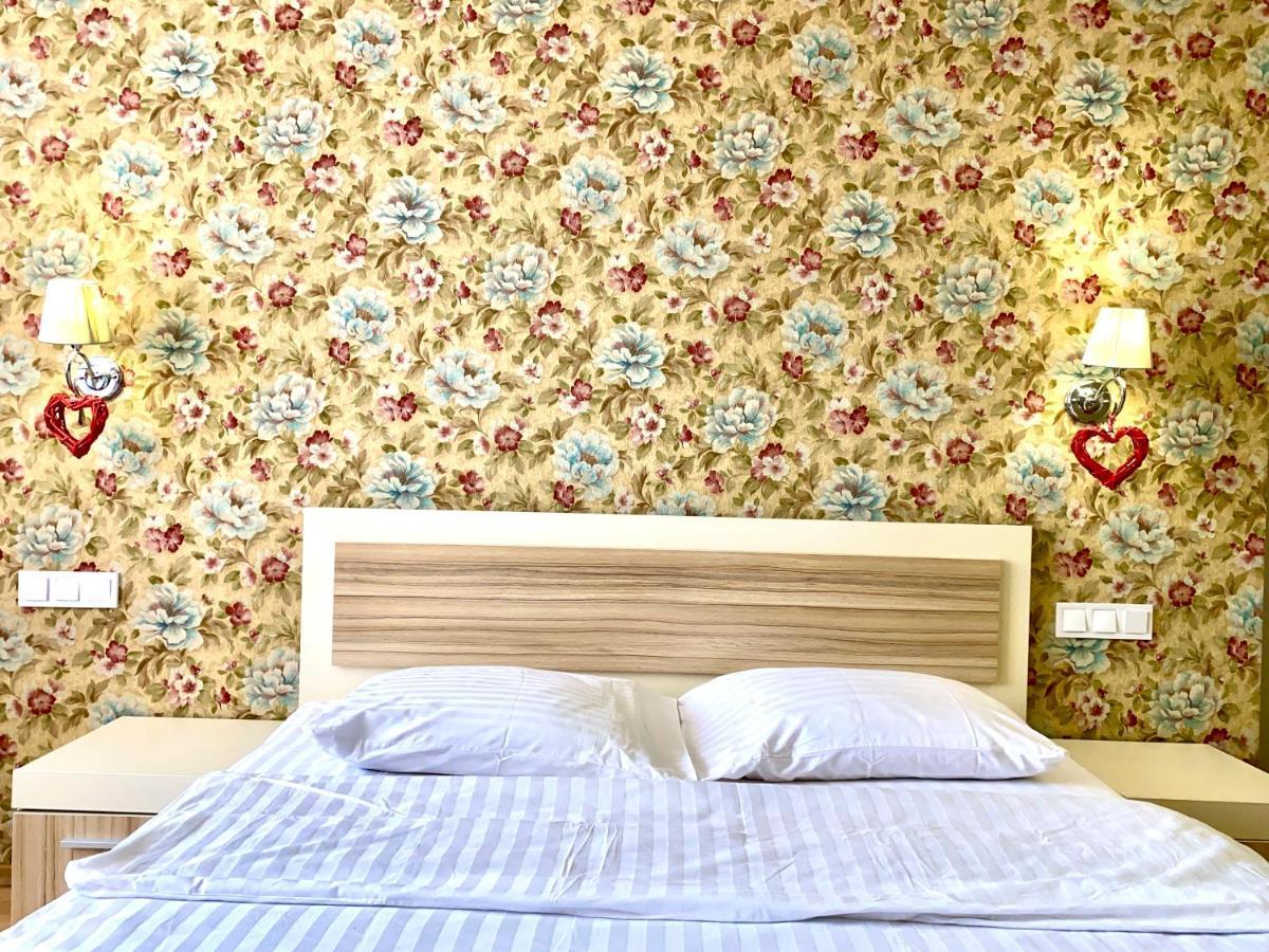 Apartpoltava Світлі Та Просторі Двокімнатні Апартаменти В Новобудові, Закритий Паркінг , Центр Міста, Банківський Чек Exteriér fotografie
